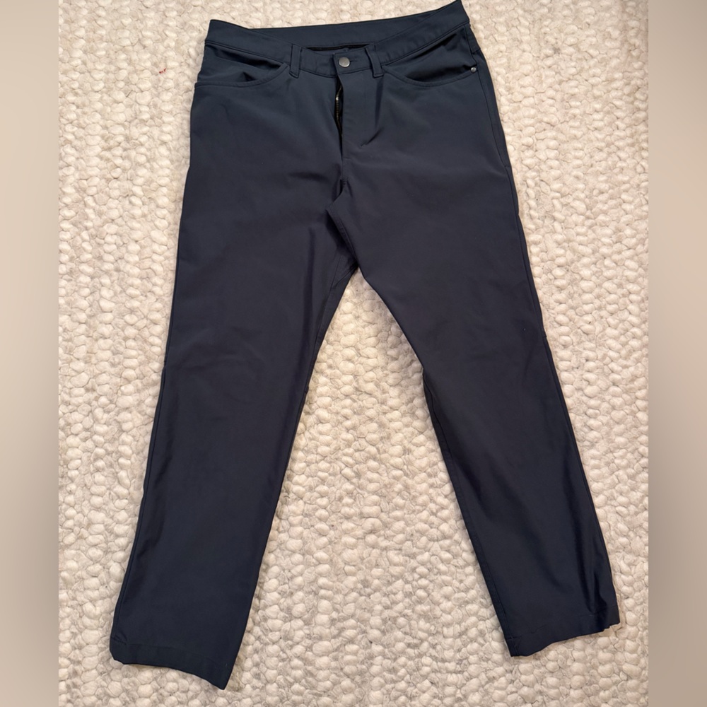 Lululemon ABC Men’s Green 5 pocket pants, 30x28